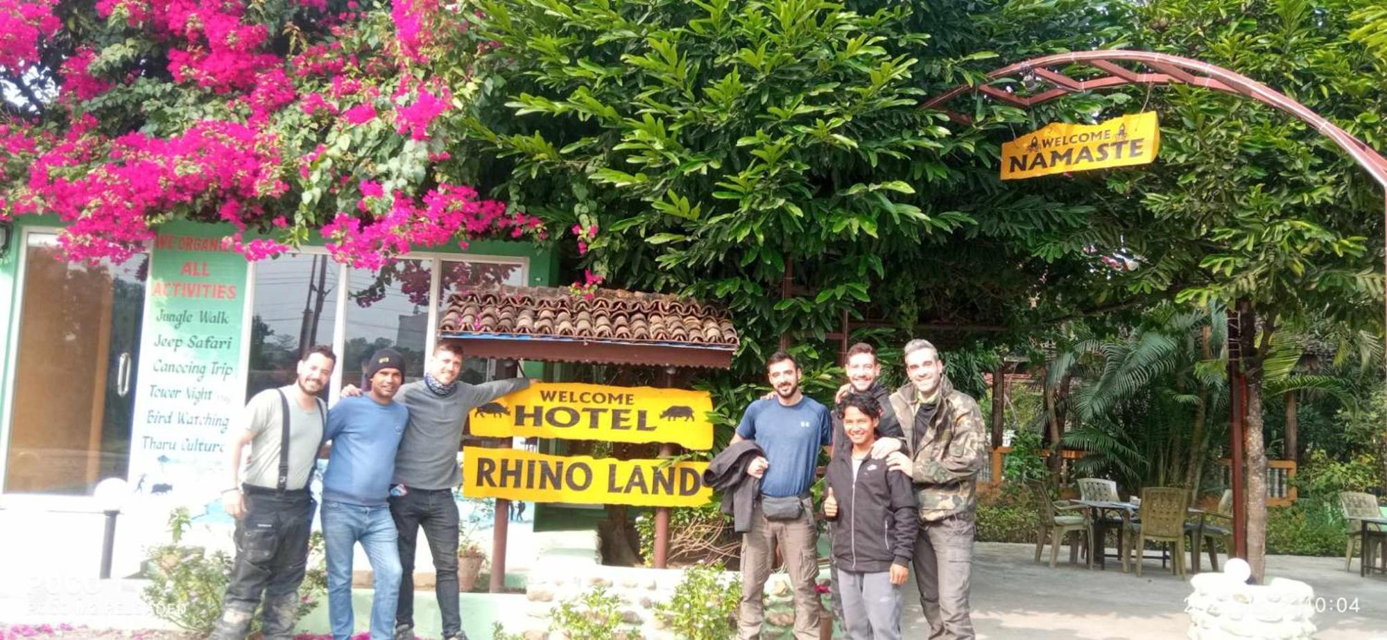 Hotel Rhino Land, Sauraha Eksteriør bilde